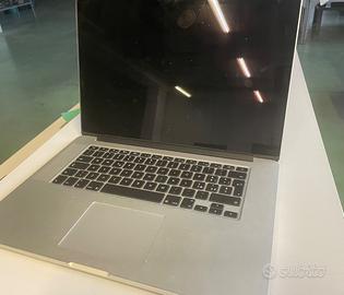 MAC BOOK Pro 15"