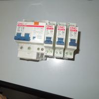 Stock Interruttori Differenziale