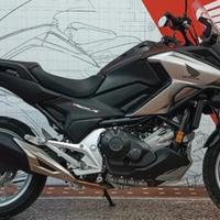 HONDA NC 750X ABS TRAVEL EDITION  manuale 