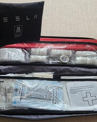Kit Sicurezza Stradale Tesla Originale Nuovo