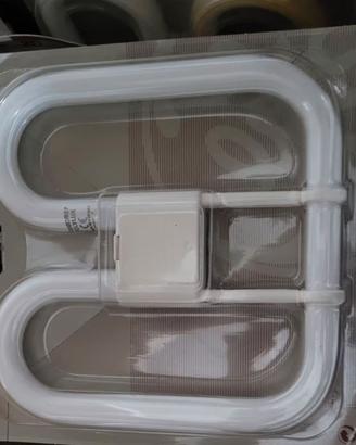 Lampadina Led 28W 4 pin 2700k