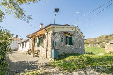 CASA SEMINDIPENDENTE A COTTANELLO