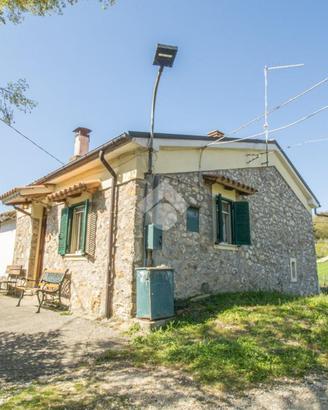 CASA SEMINDIPENDENTE A COTTANELLO