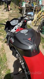 Aprilia rs 660