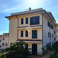 3 LOCALI A RIGNANO FLAMINIO