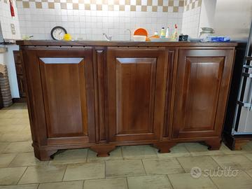 Credenza in legno di castagno