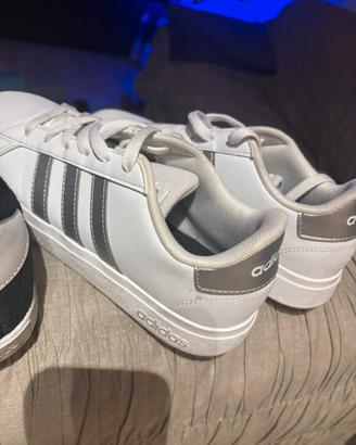 2 paia di Scarpe Adidas Casual misura 38 unisex