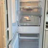 FRIGORIFERO WHIRLPOOL TOTAL NO FROST AD INCASSO