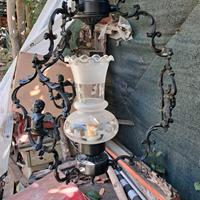 Lampadario vetro e ferro battuto 