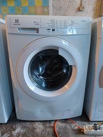 Lavatrice Electrolux RWF1272BW Usata