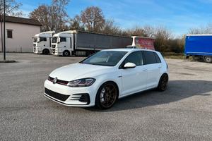 Volkswagen Golf GTI Performance 2.0 245 CV TSI 3p.