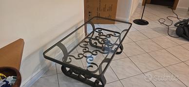 Tavolino in ferro battuto con vade in vetro