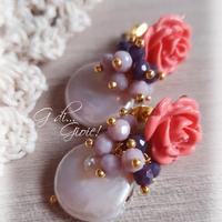 Orecchini rose in pasta di corallo perle barocche