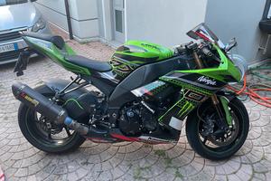 zx10r del 2009 gommata e tagliandata.