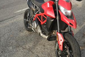 ducati hypermotard 950