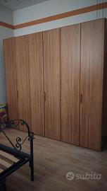 Camera completa, armadio, cassettone e due comodin