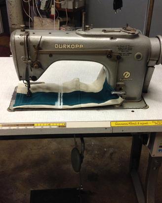Macchina per cucire industriale