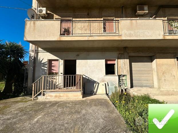 Appartamento 72 Mq + Cortile 30 Mq Campo Calabro