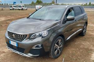 PEUGEOT 5008 7 POSTI