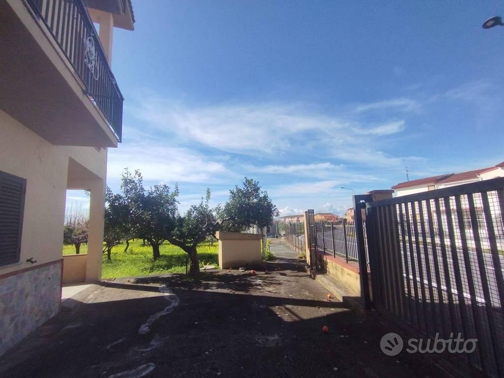 Appartamento di 177 m² con più di 5 locali a Santa - Vista 4