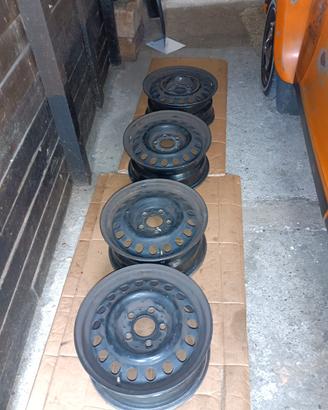 cerchi in ferro Mercedes 