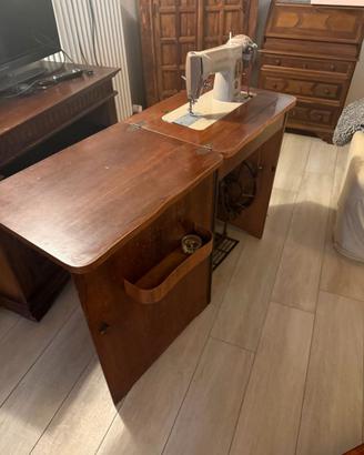 Macchina da cucire Singer 191M a pedale con mobile