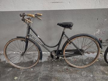 vecchie biciclette da donna freni a bacchetta.