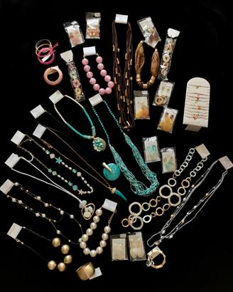 42 pezzi bigiotteria donna nuova
