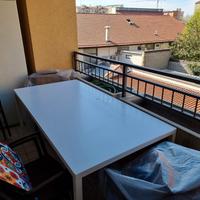 Tavolo bianco alluminio