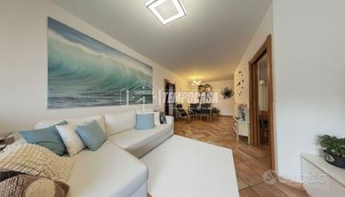 Trilocale con doppi servizi e terrazzo vivibile