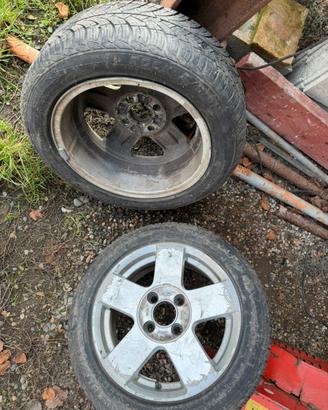 Gomme nuove con cerchio in lega