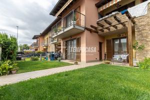 3 LOCALI CON TAVERNA E GIARDINO e DUE BOX !!!