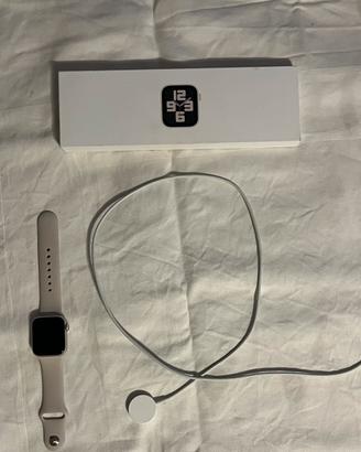 Apple Watch SE 40mm Starlight GPS