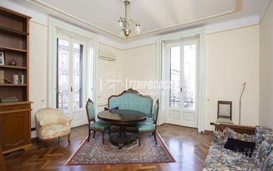 AMPIO BILOCALE CON ESPOSIZIONE ANGOLORE E DUE BALC