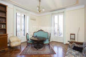 AMPIO BILOCALE CON ESPOSIZIONE ANGOLORE E DUE BALC