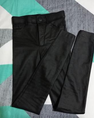 Pantaloni ecopelle zara