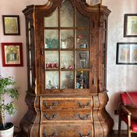 Vetrina Olandese Fine XIX in Radica di Noce.