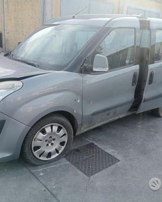 Fiat doblo 2015 2.0 td demolito per ricambi