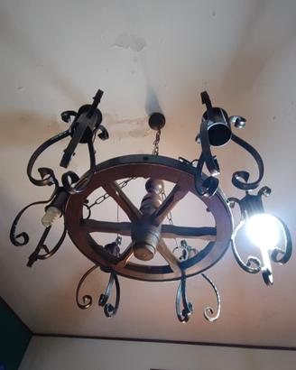 Lampadario vintage di ferro battuto 
