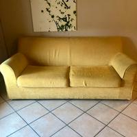 Divano letto giallo
