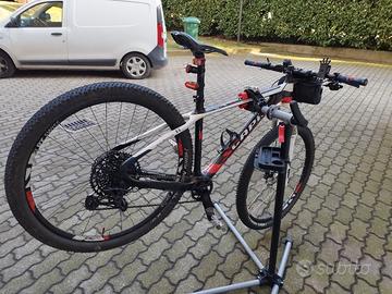 bici + Garmin+ cavalletto 