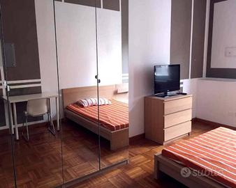 Stanza in appartamento di 124 m² a Milano