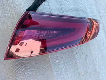 Faro posteriore Dx originale
