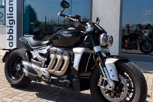 TRIUMPH ROCKET 3 +KM 3912+CONSEGNA ITALIA