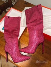 Stivali con tacco fucsia Laura Biagiotti-Nuovi