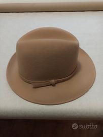 cappello in panno