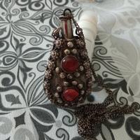 collana con bottiglietta porta profumo 