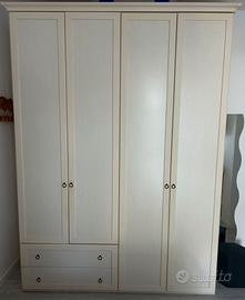 Grande armadio 4 ante +2 casetti- 2,40x2,70m