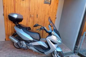 Scooter Madison 400