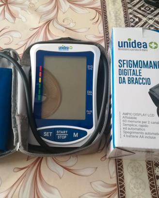 Misuratore di pressione da braccio digitale